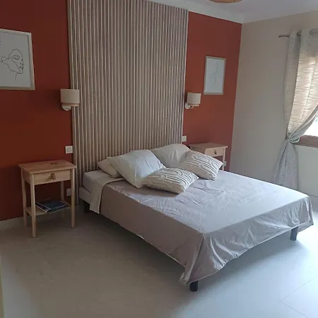 Plain-pied 4 Etoiles 3 4 Lits Proximite Centre, Commodites Et Plages