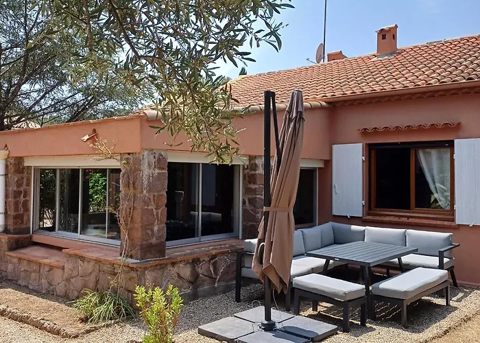 Villa 4 Etoiles 3 Chambres 4 Lits Proximite Centre, Commodites Et Plages * Saint-Raphaël